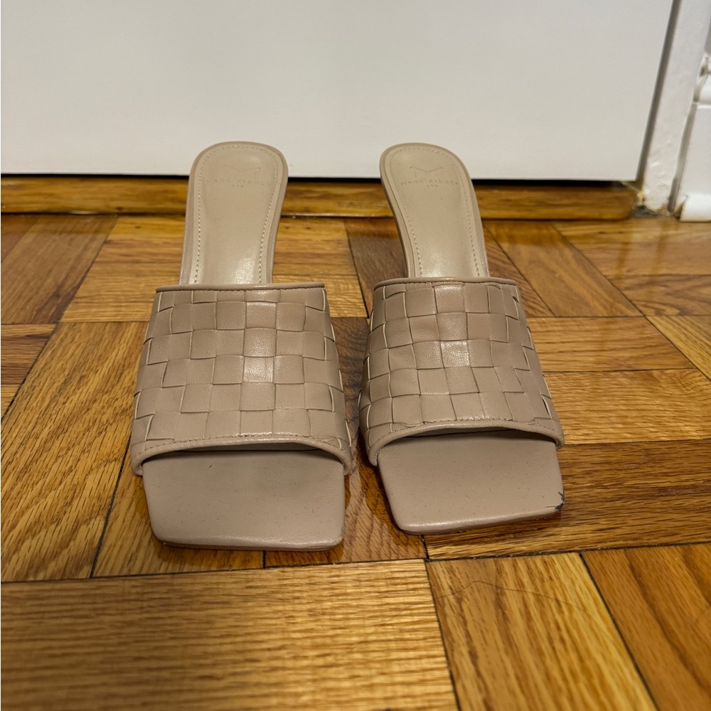 Marc Fisher Dara square toe mule sandals tan size 6.5
